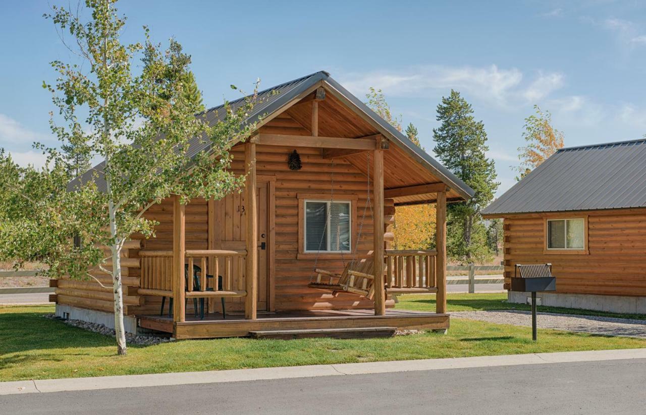 Вилла Yellowstone Grizzly Rv Park And Cabins Запад Йеллоустон Экстерьер фото